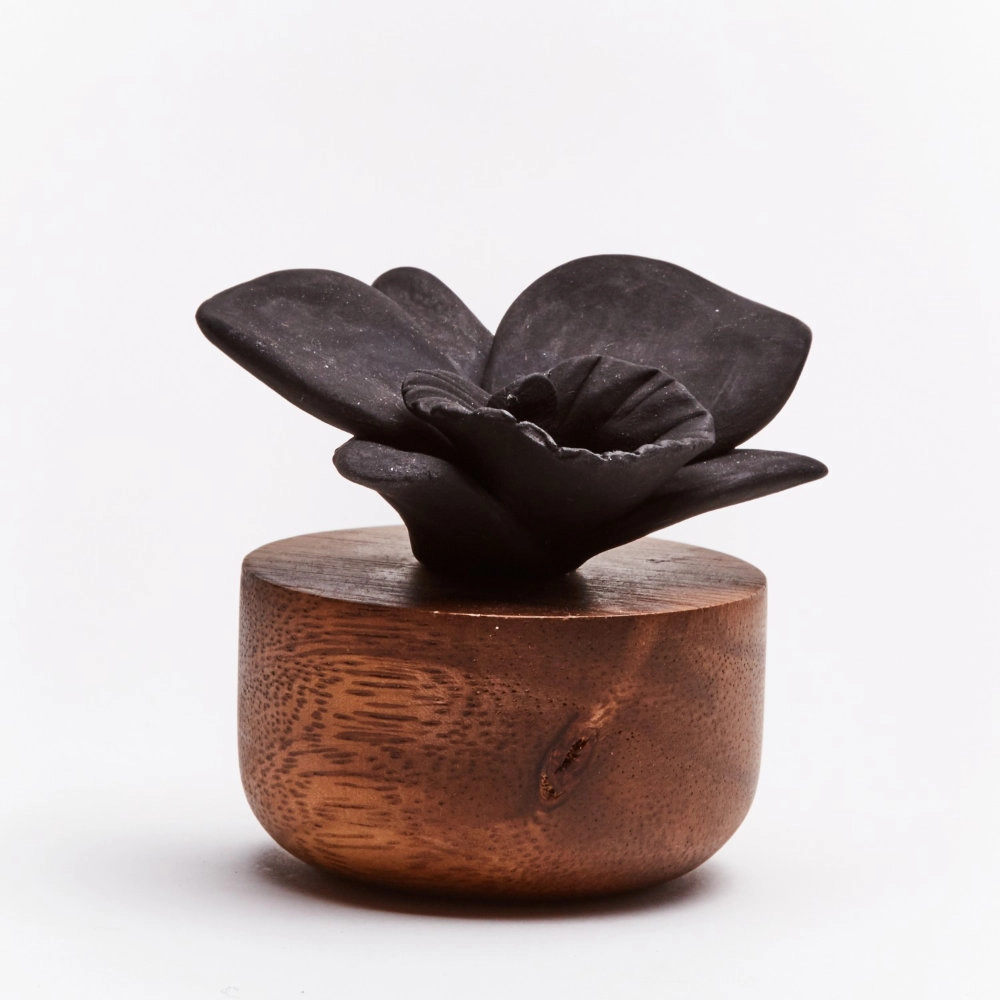 Diffuseur de parfum en bois et céramique noir Orchidée du Népal